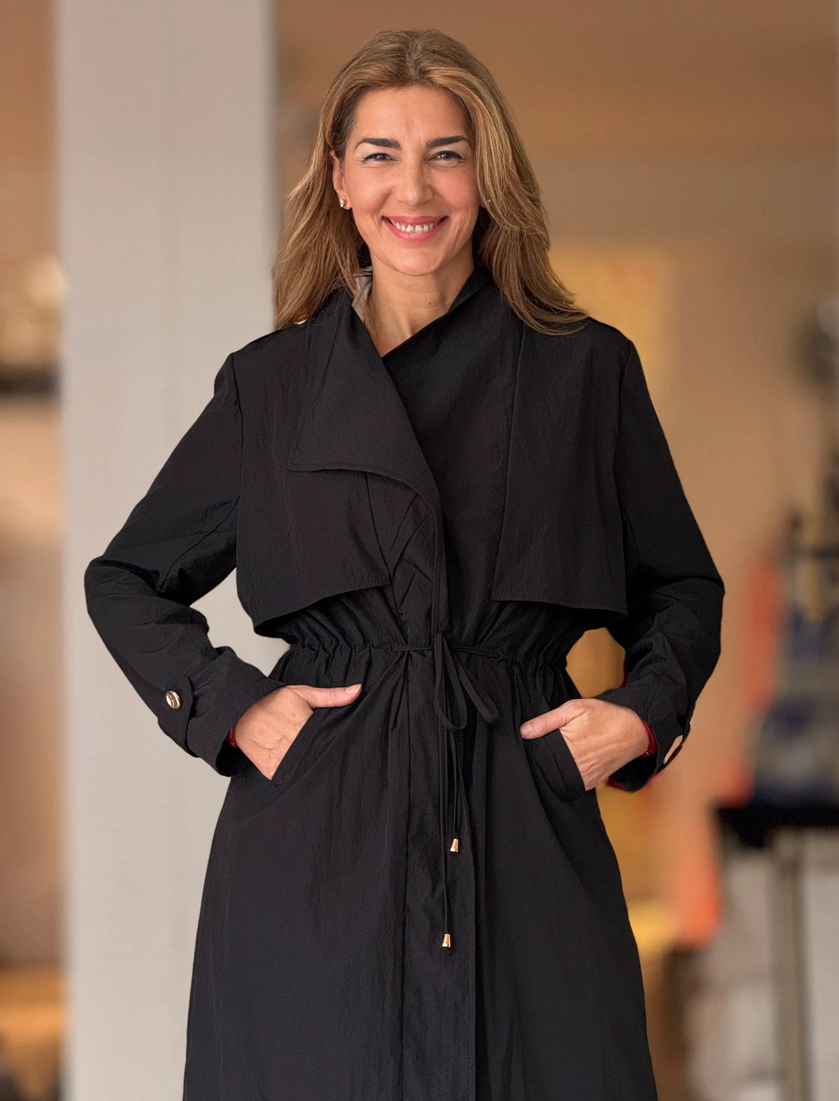 Trench negro estilazo
