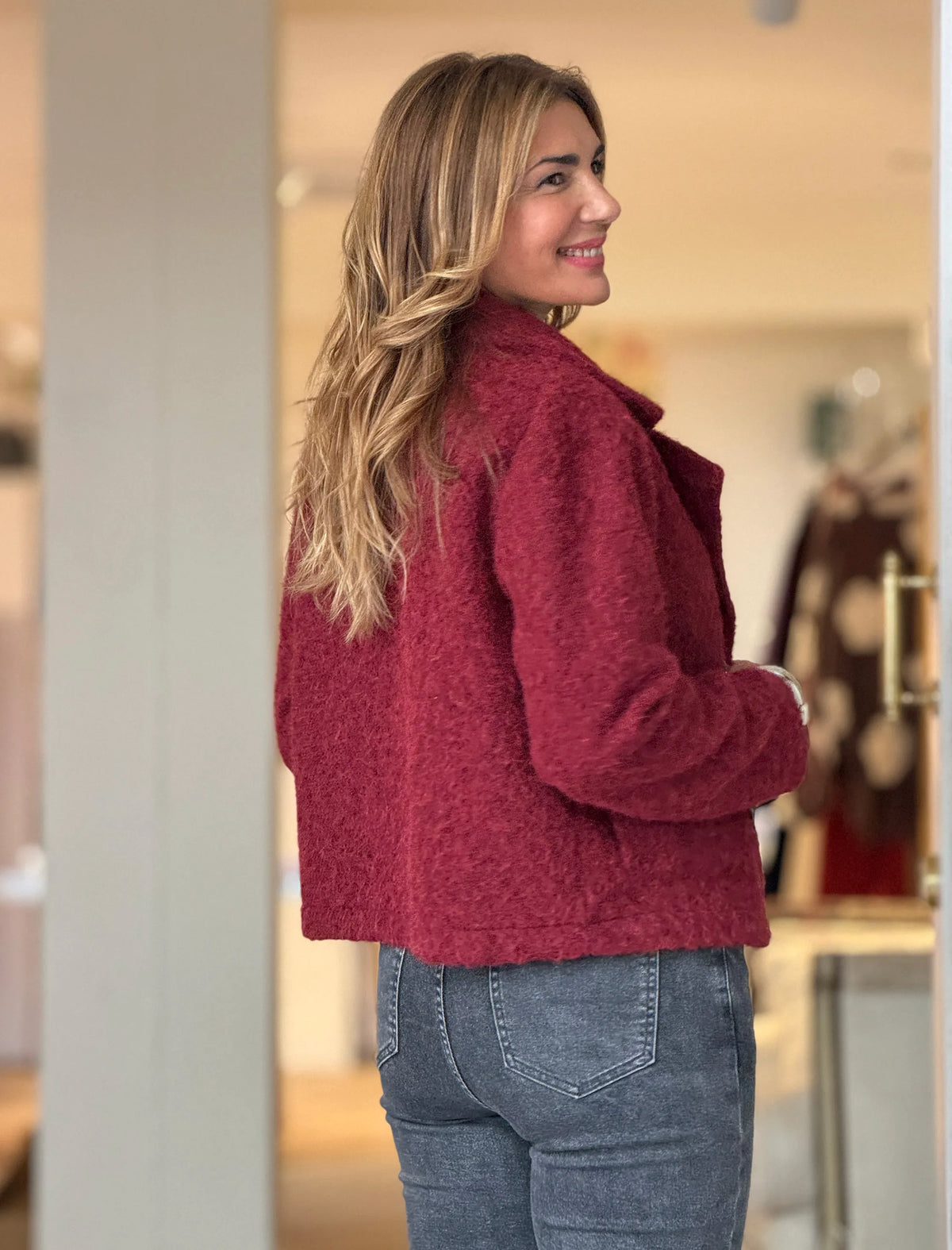 Chaqueta cruzada botones chic burdeos
