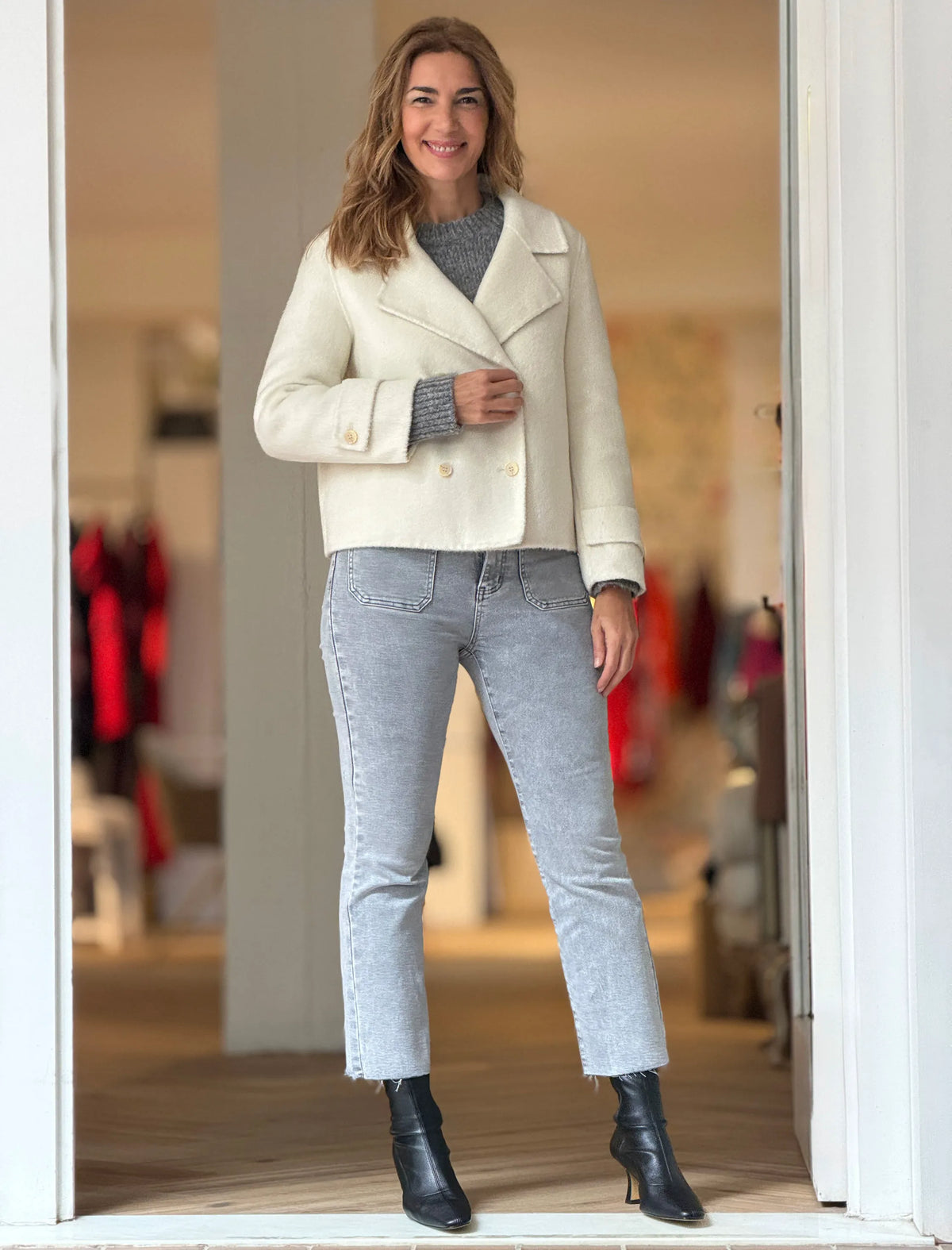 Chaqueta cruzada de lana beig claro
