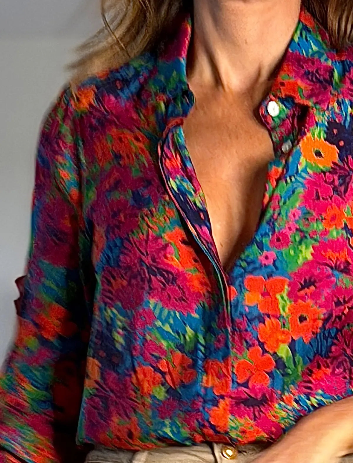 Camisa de flores fluida
