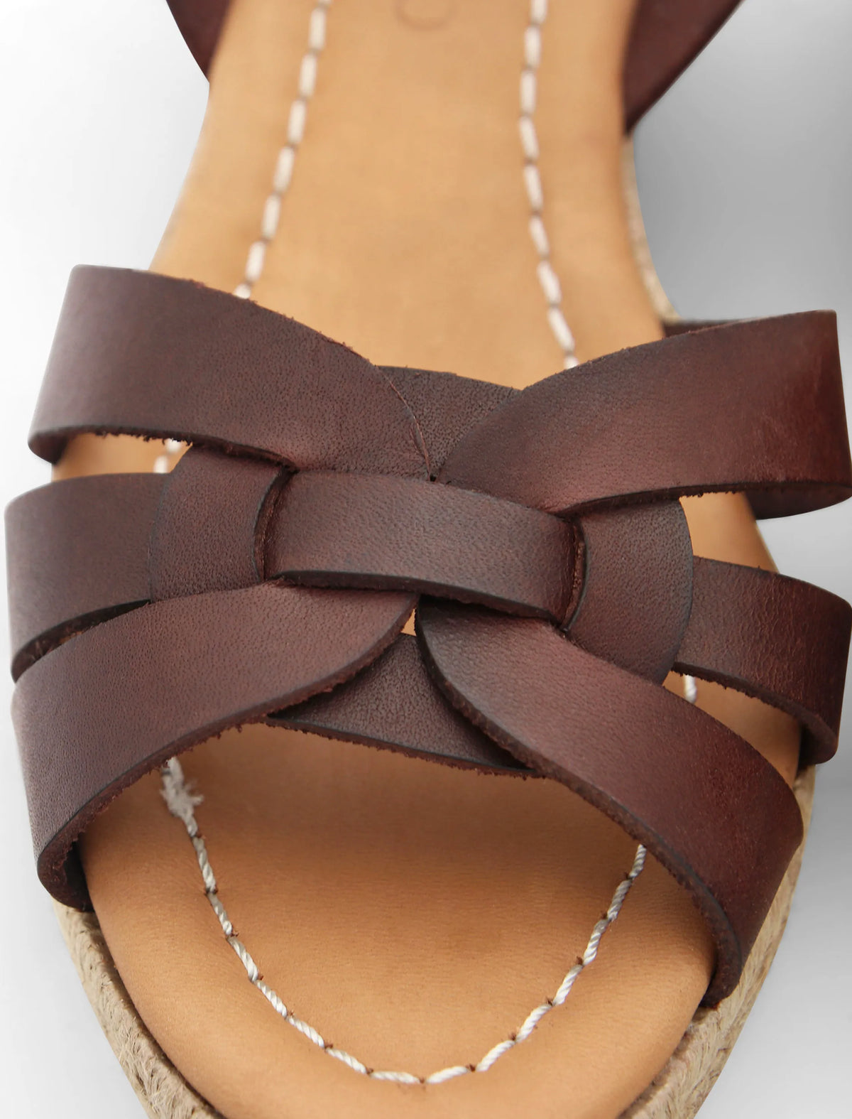 Sandalia cuña natural chic caoba