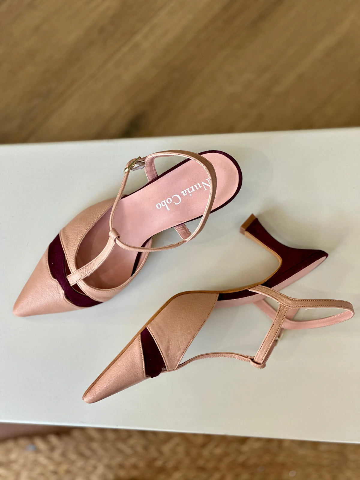 Zapato de salón tacón medio nude berenjena Francine