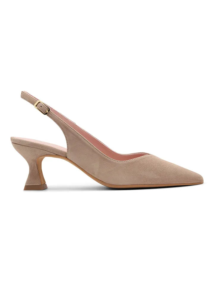Zapato de salón favorecedor taupe