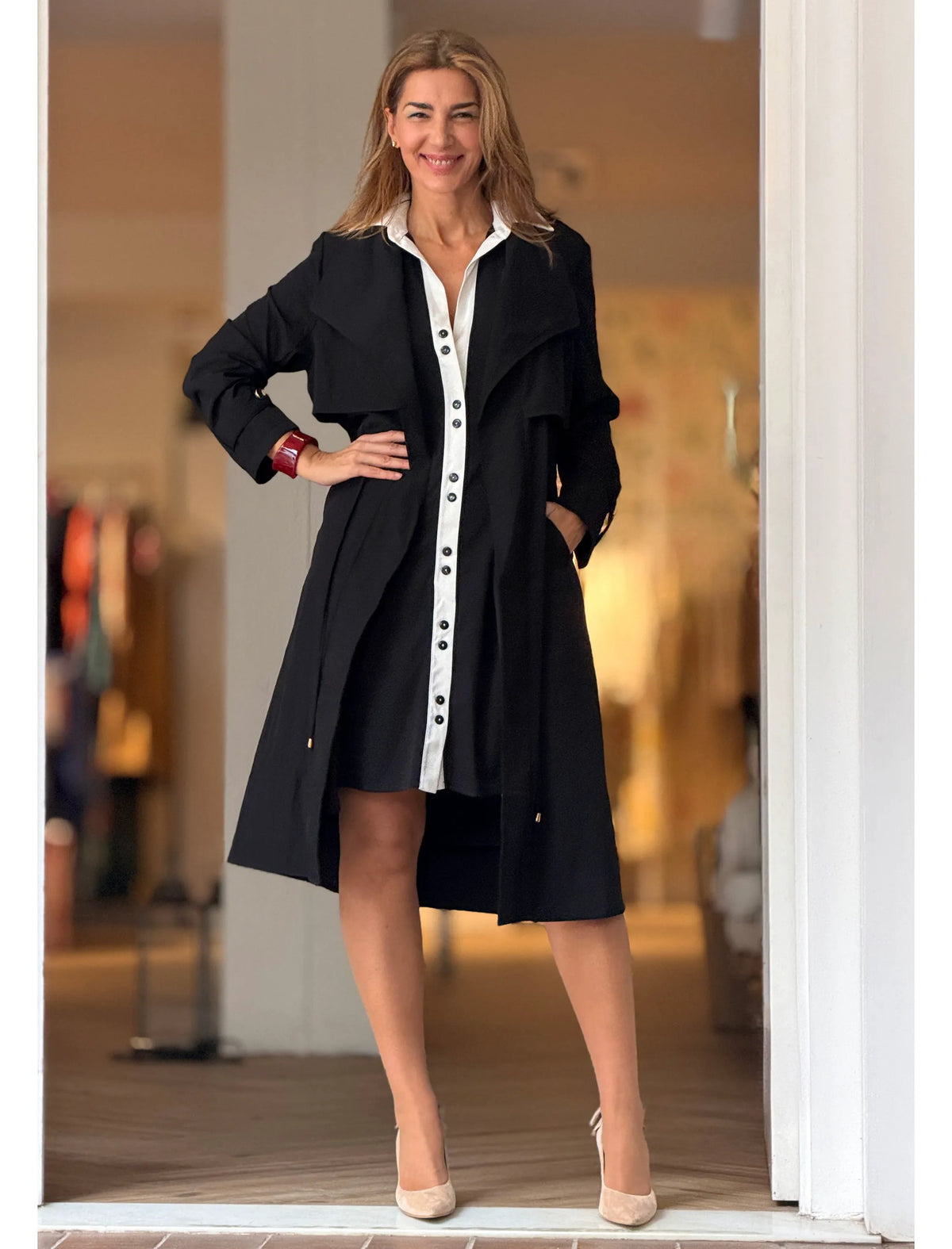 Trench negro estilazo