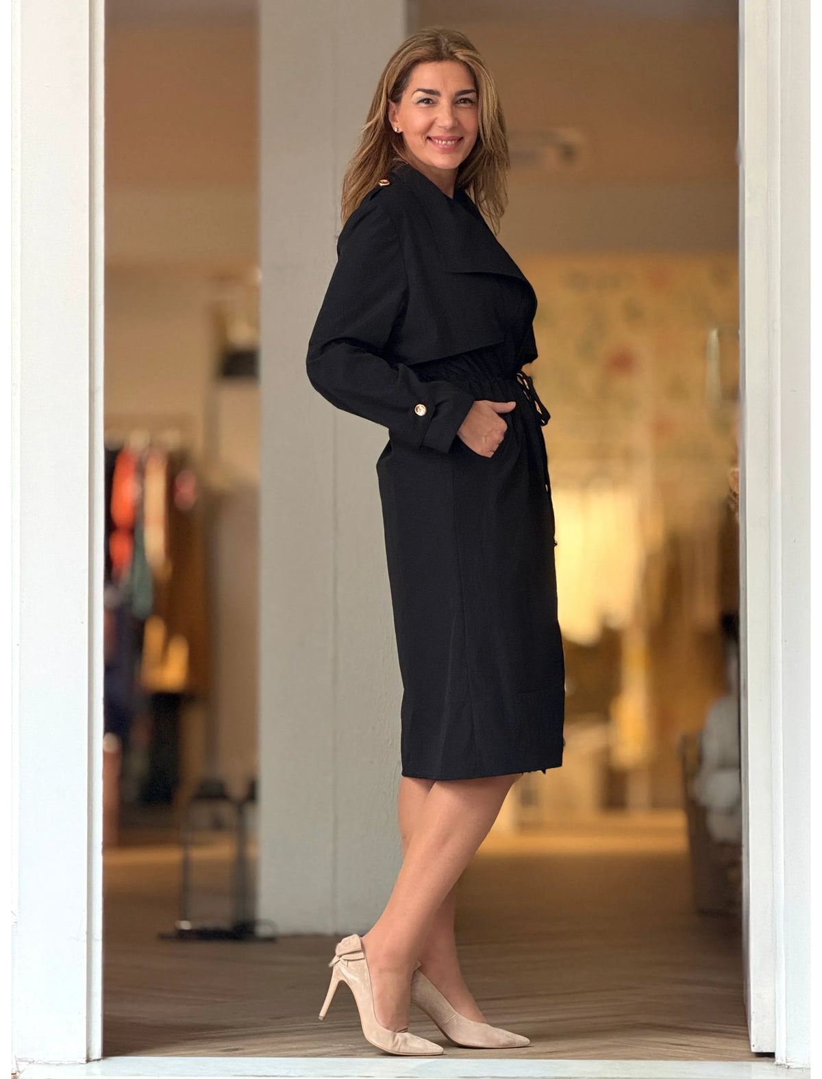 Trench negro estilazo