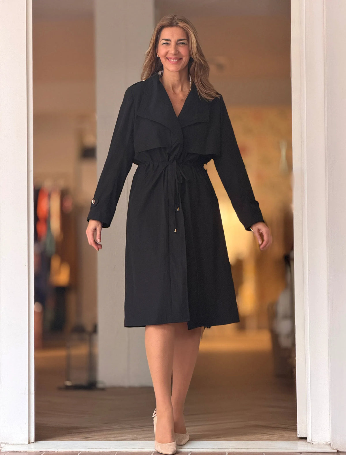 Trench negro estilazo