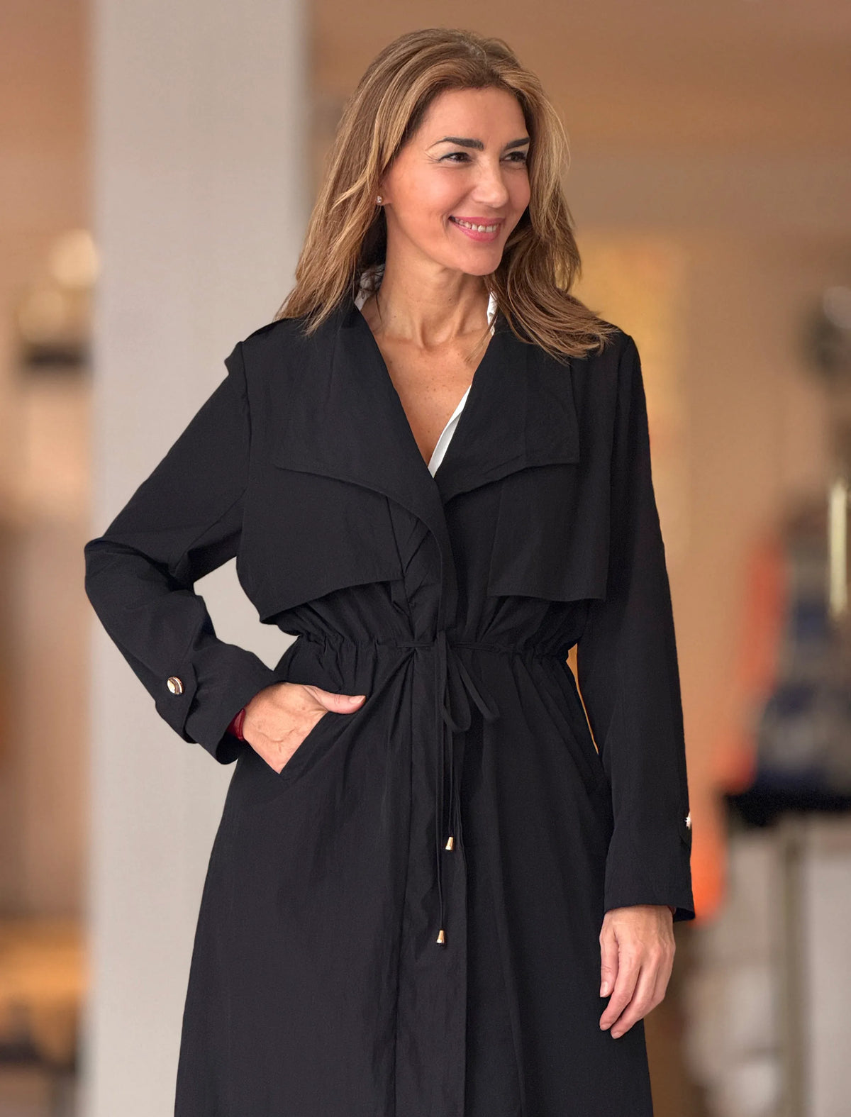 Trench negro estilazo