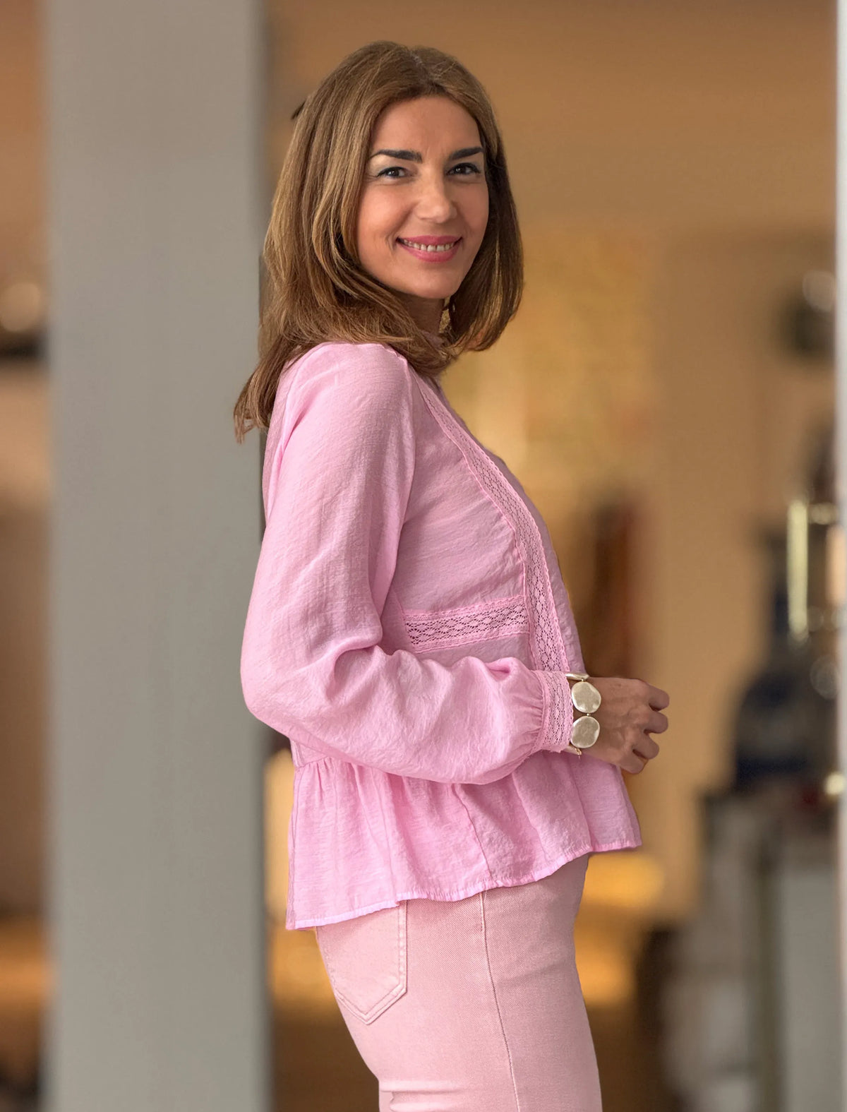 Blusa rosa de encajes