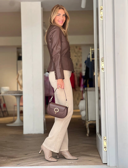 Chaqueta muy chic choco