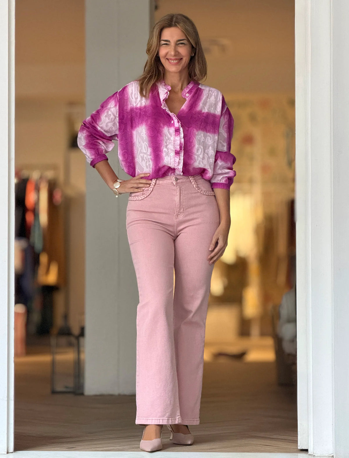 Pantalón vaquero rosa bolsillos chic