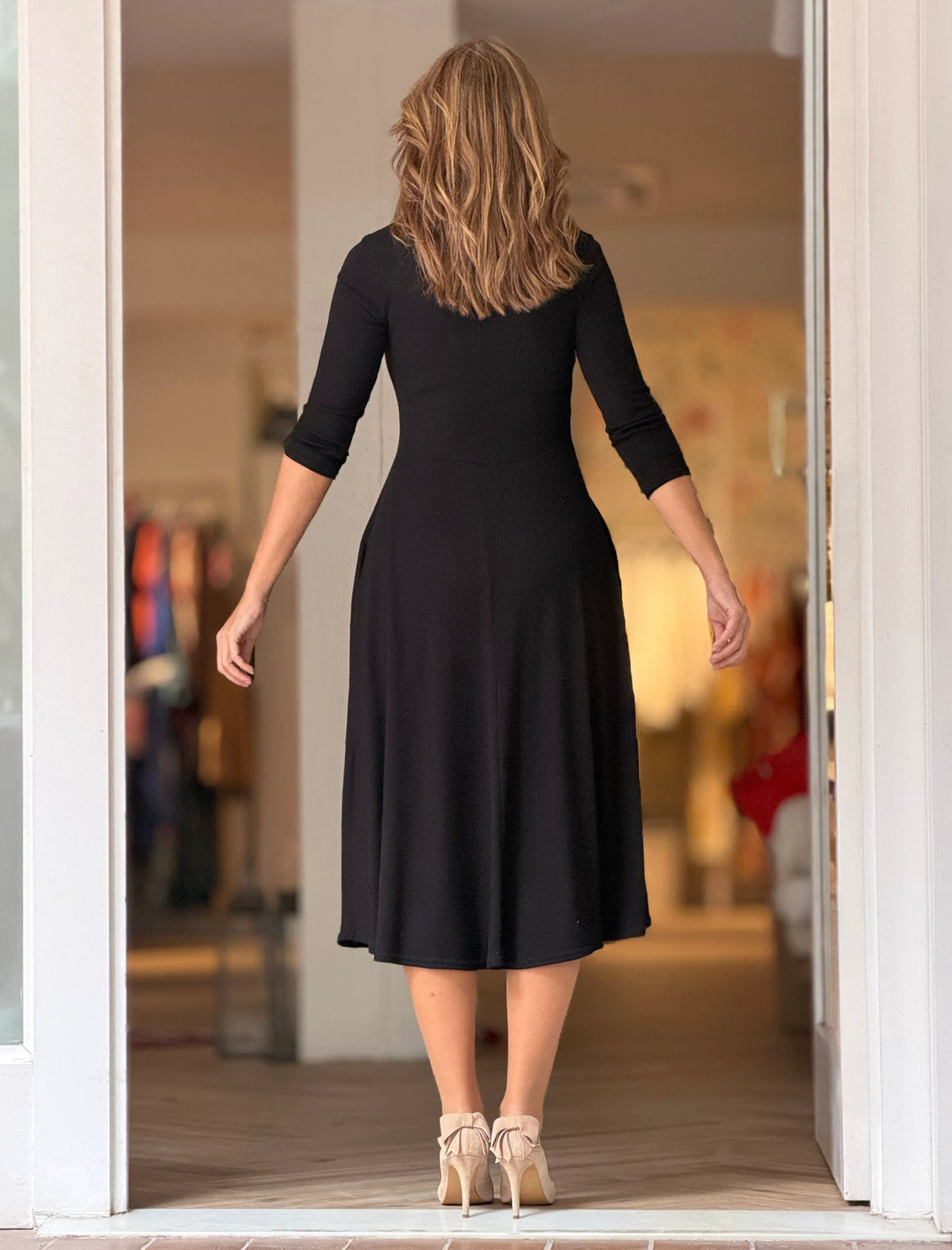 Vestido fondo de armario suave negro