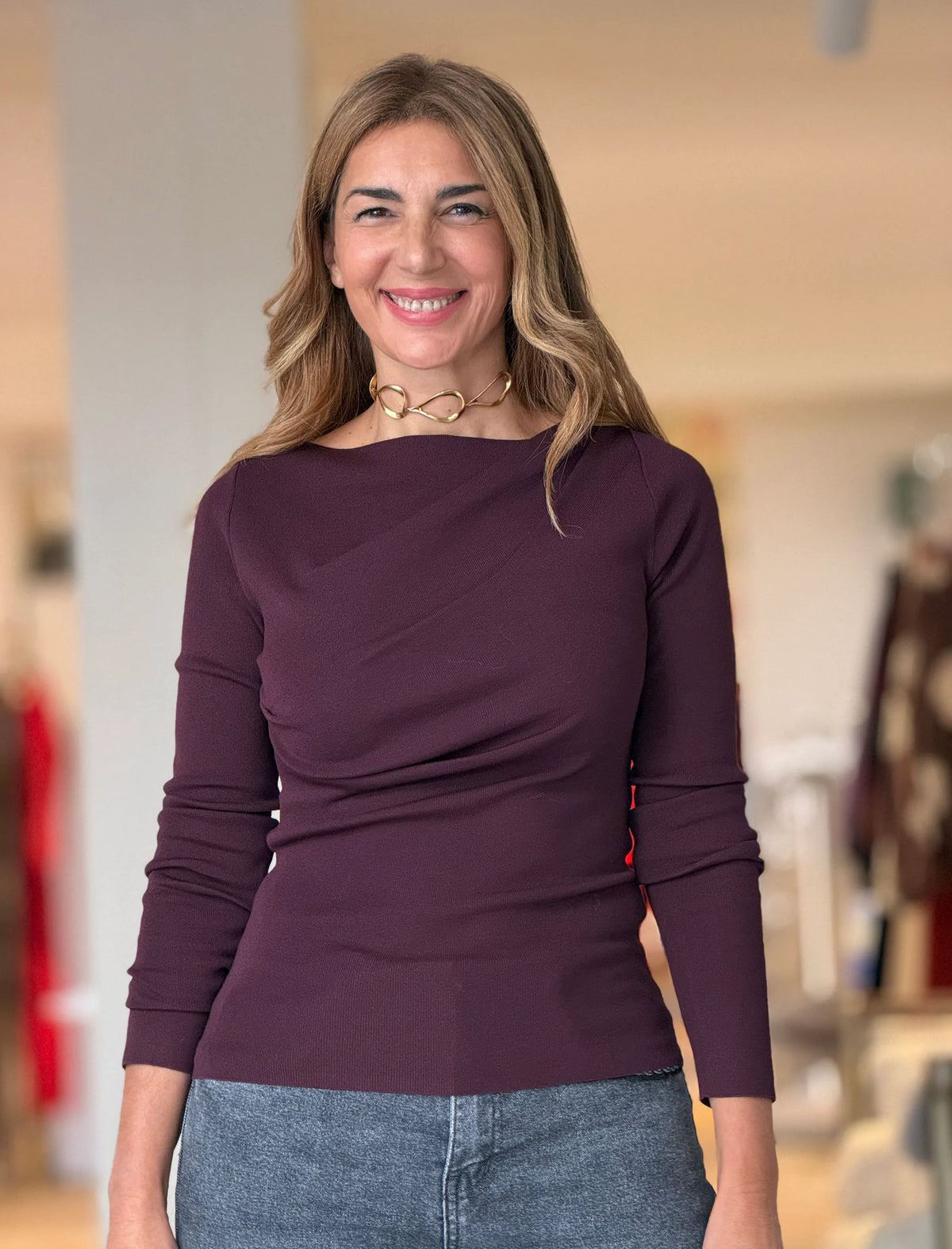 Jersey burdeos pliegues chic
