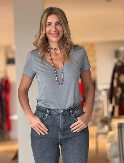 Camiseta fondo chic gris