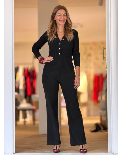 Total look chaqueta y pantalón de pana negro