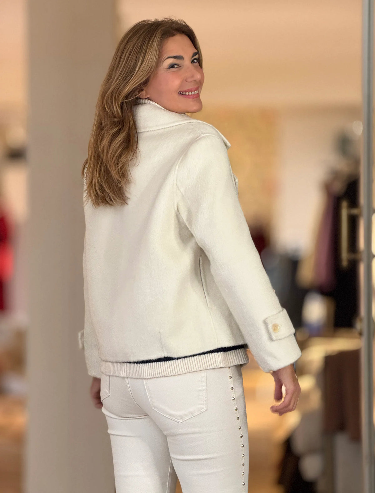 Chaqueta cruzada de lana beig claro