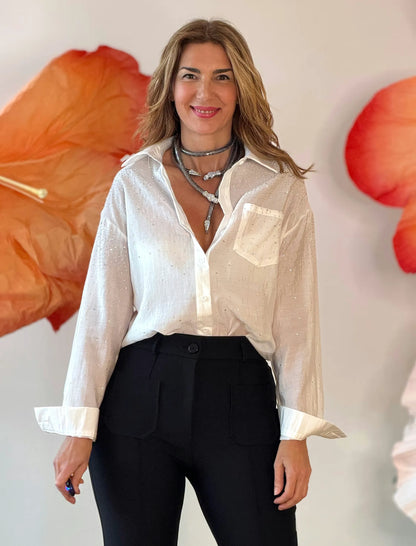 Camisa blanca con brillantes