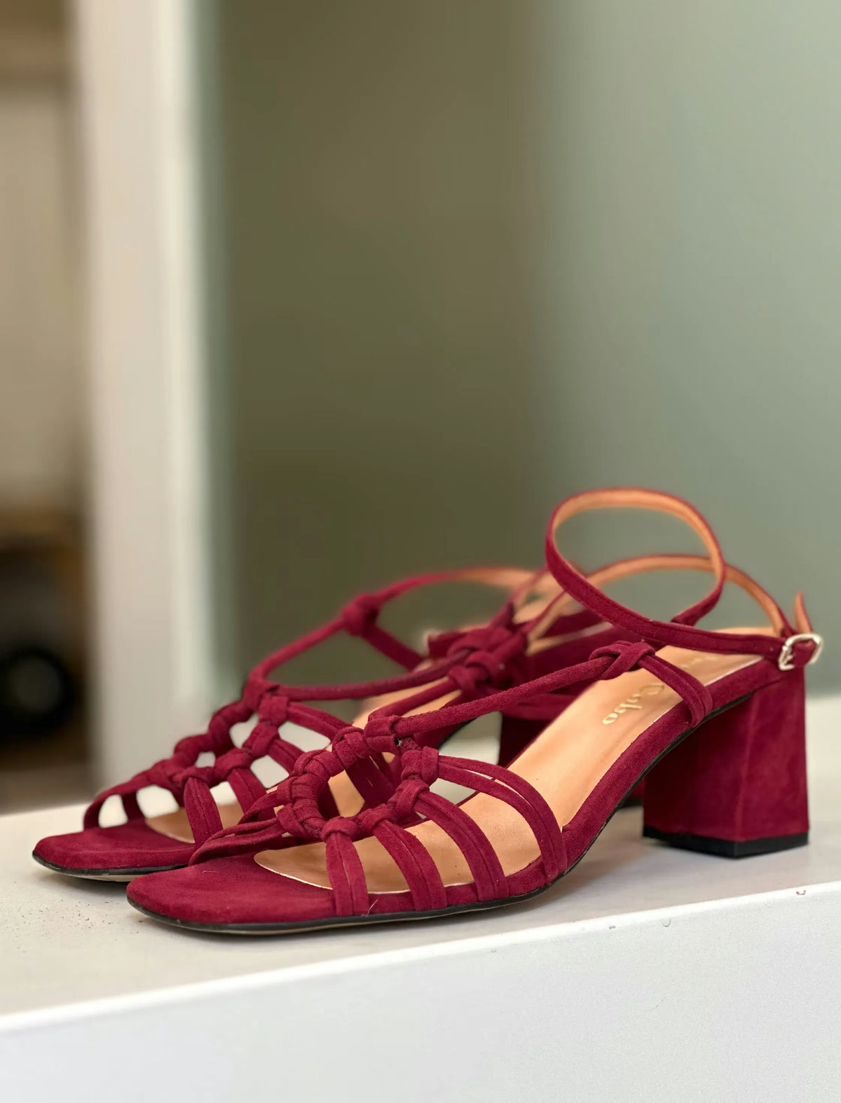 Rebeca burdeos botones chic