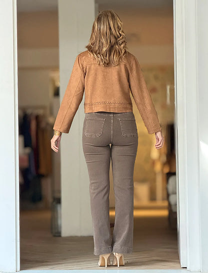 Chaqueta corta ideal de mujer camel