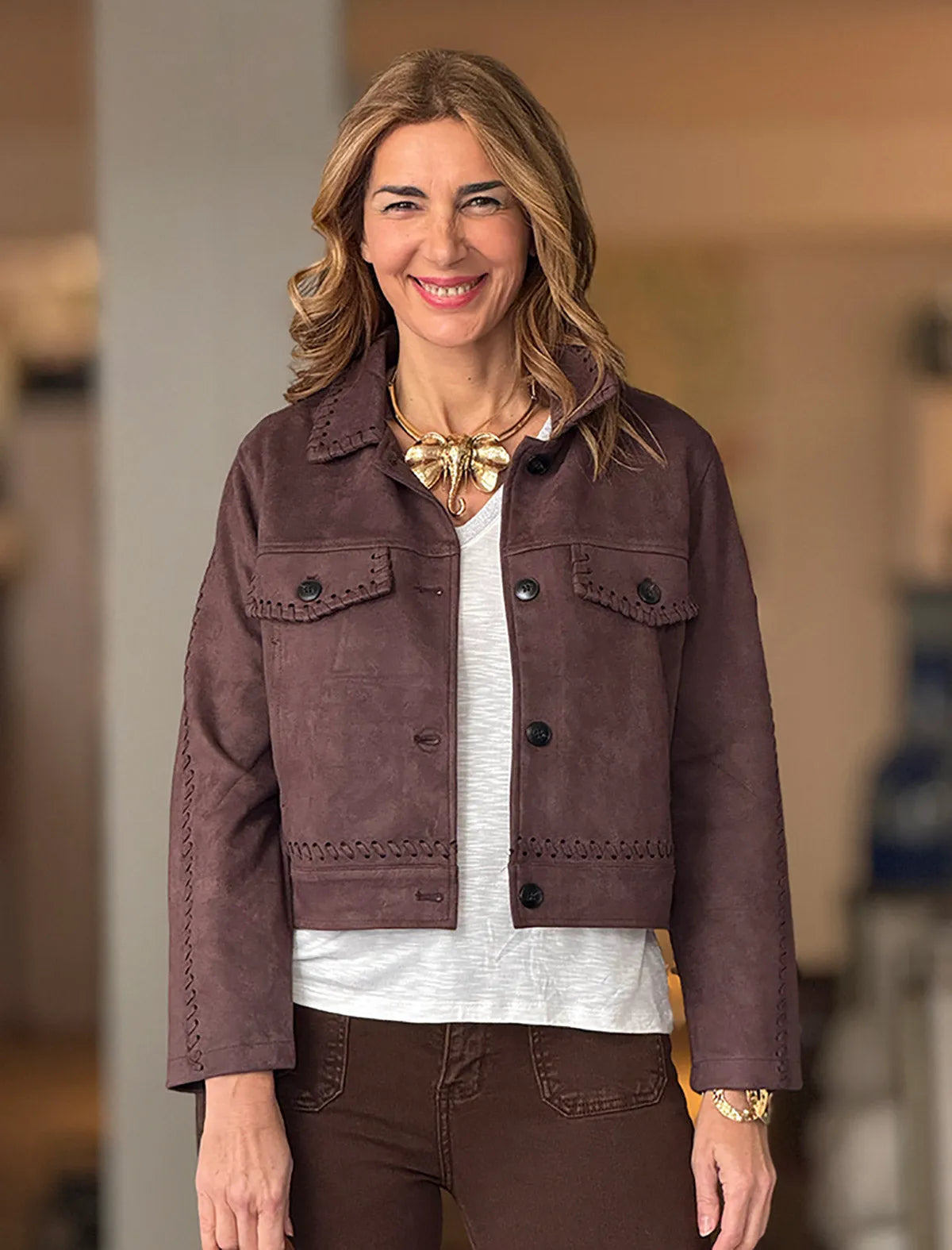 Chaqueta corta ideal de mujer marrón chocolate