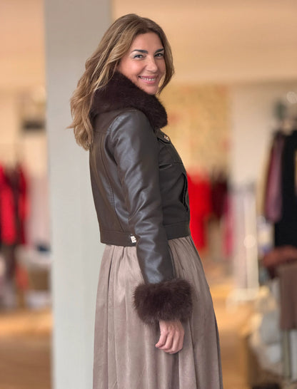Chaqueta marrón chocolate de pelo desmontable