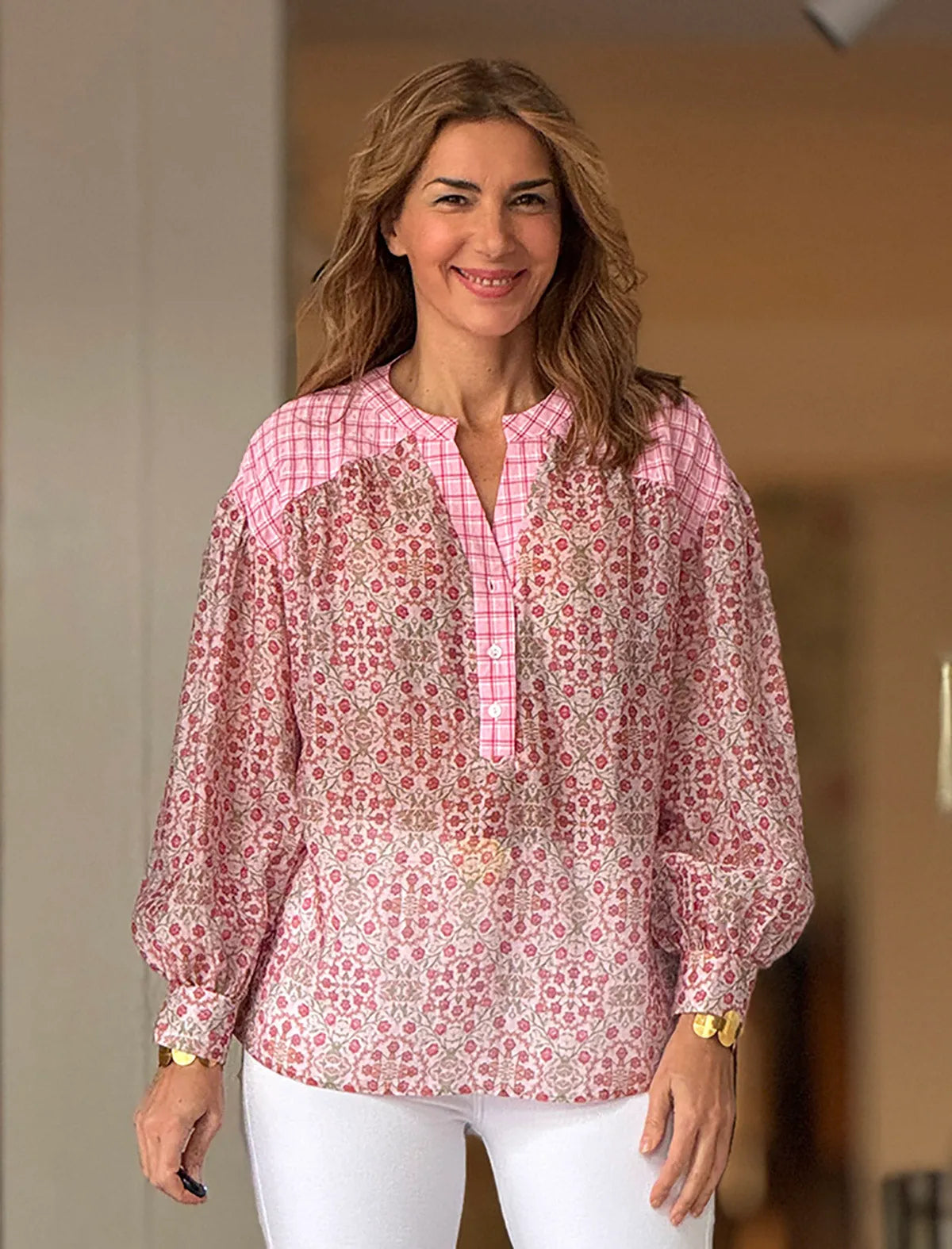 Blusa fluida rosa de florecitas