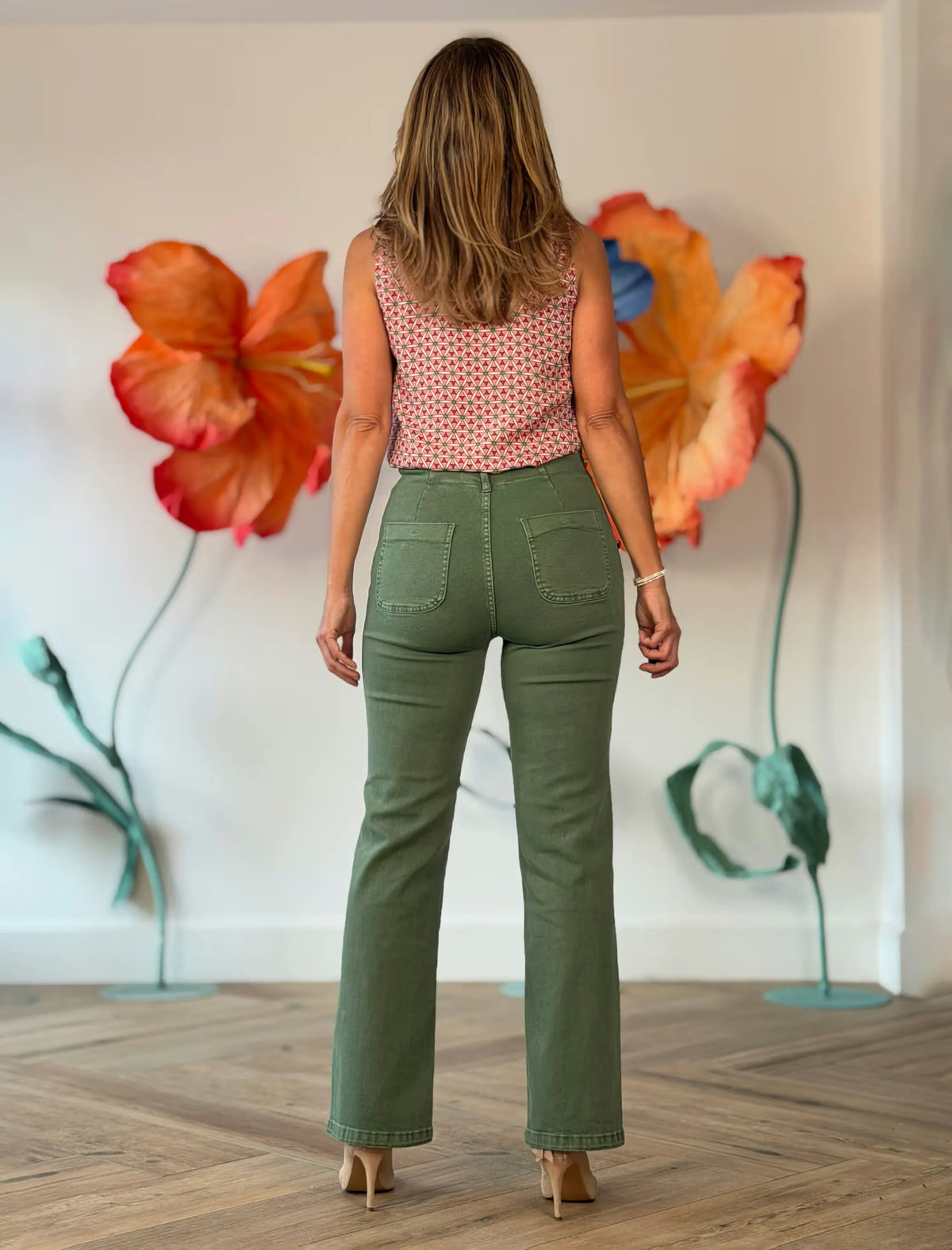 Pantalón vaquero verde botones oro