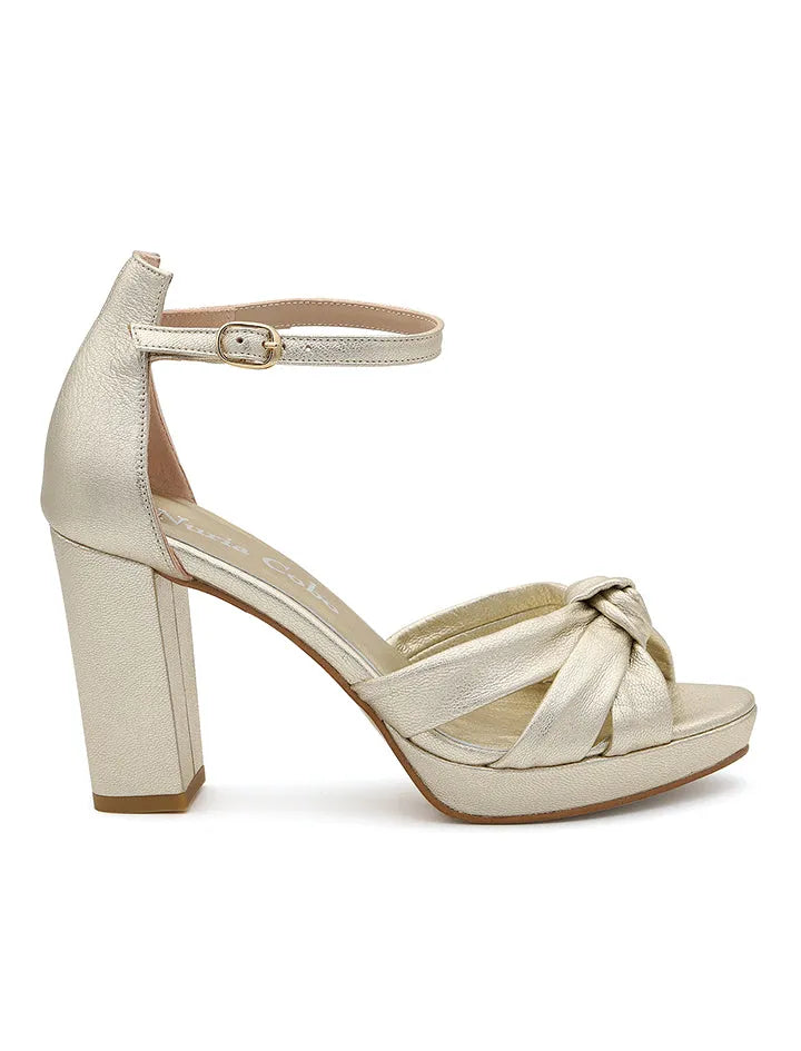 Sandalia Cata Chic Oro ÚLTIMO 39-40