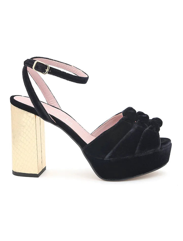 Sandalia Ava Negro ÚLTIMO 7-8-9