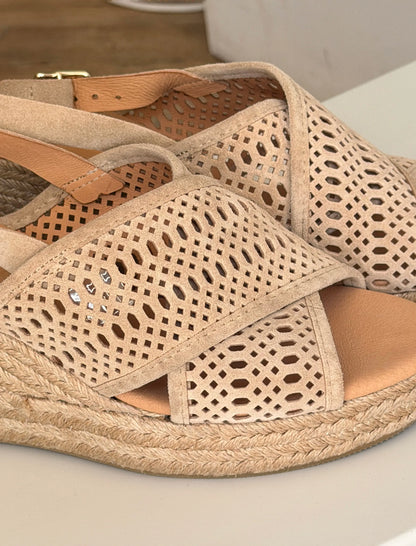 Alpargata beige cruzada superideal