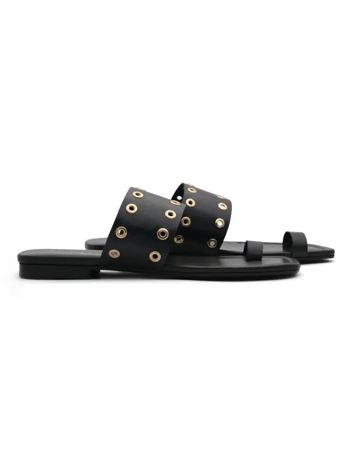 Sandalia cool de tachas negro