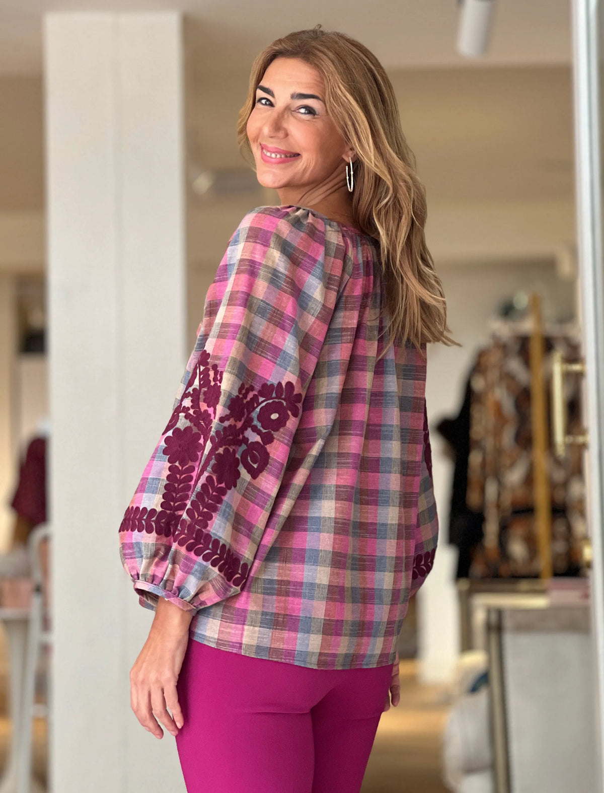 Camisa distinta y bonita