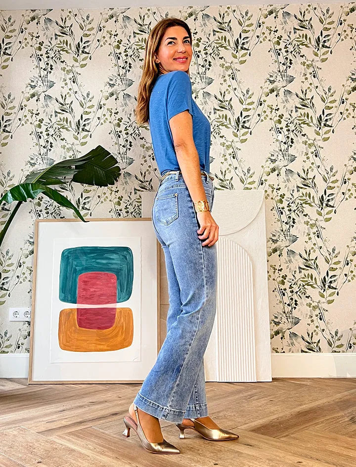 Jeans más bolsillos claro