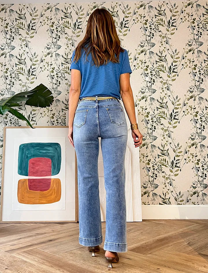 Jeans más bolsillos claro