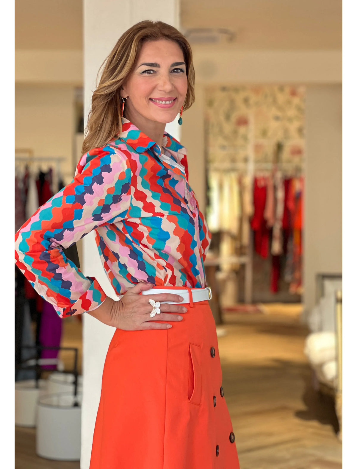 Camisa alegre sí