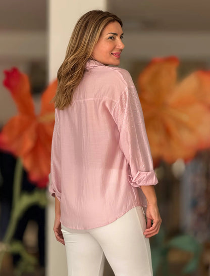 Camisa rosa con brillantes