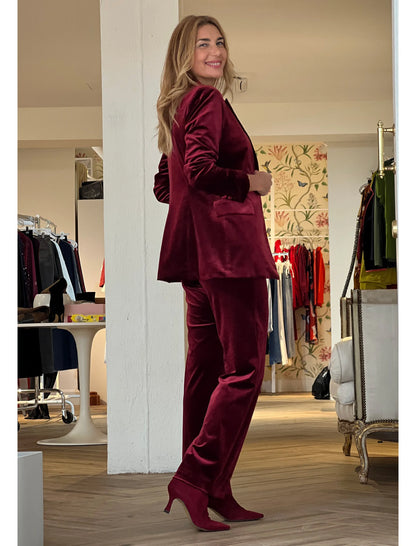 Look chaqueta y pantalón Ideal terciopelo burdeos