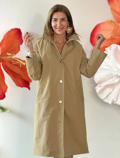 Gabardina beige flores chic