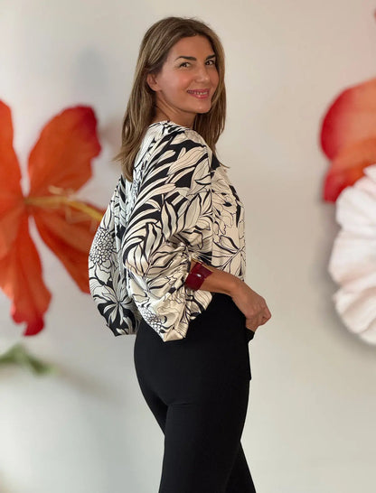 Camisa con mangas espectaculares floreal