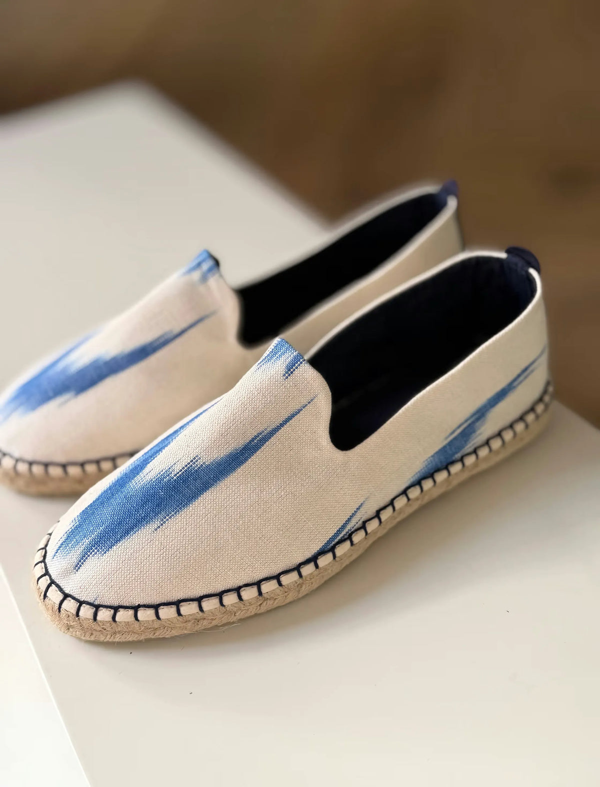 Alpargata de hombre mocasín ikat azul