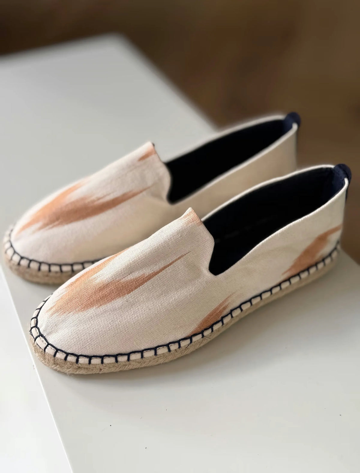 Alpargata de hombre mocasín ikat camel