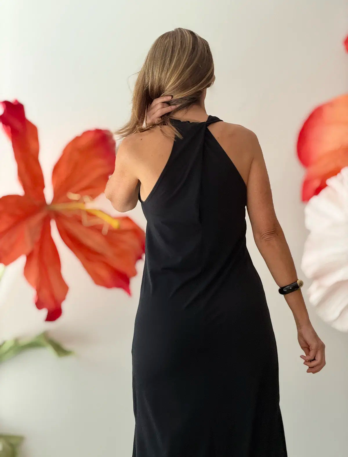 Vestido largo negro de punto maravilloso