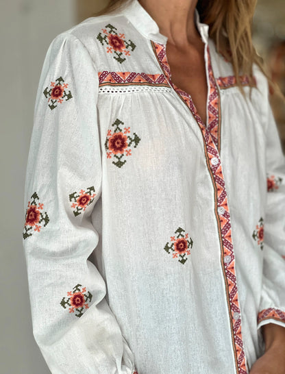 Camisa bordada coral
