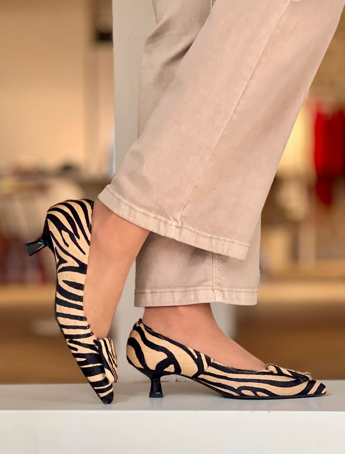 Stiletto chic animal print lines