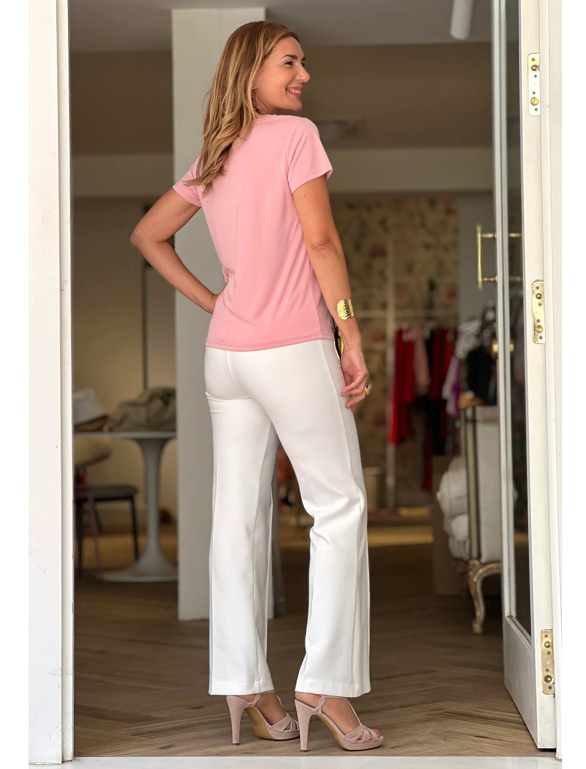Camiseta ideal escote en pico rosa