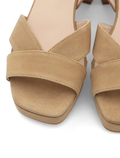 Sandalia Muy Suave Camel