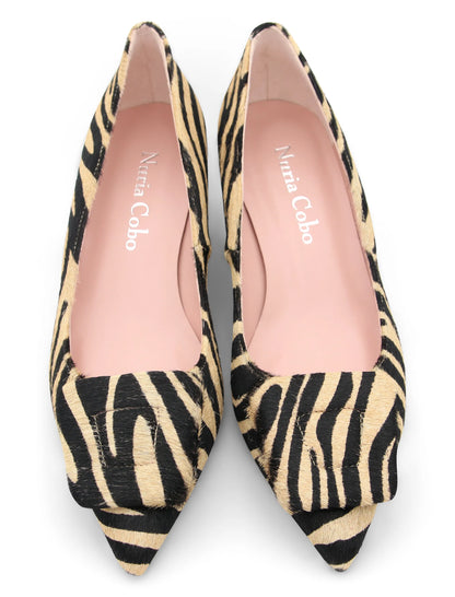 Stiletto chic animal print lines