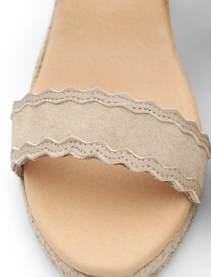 Sandalia cuña espadrille visón