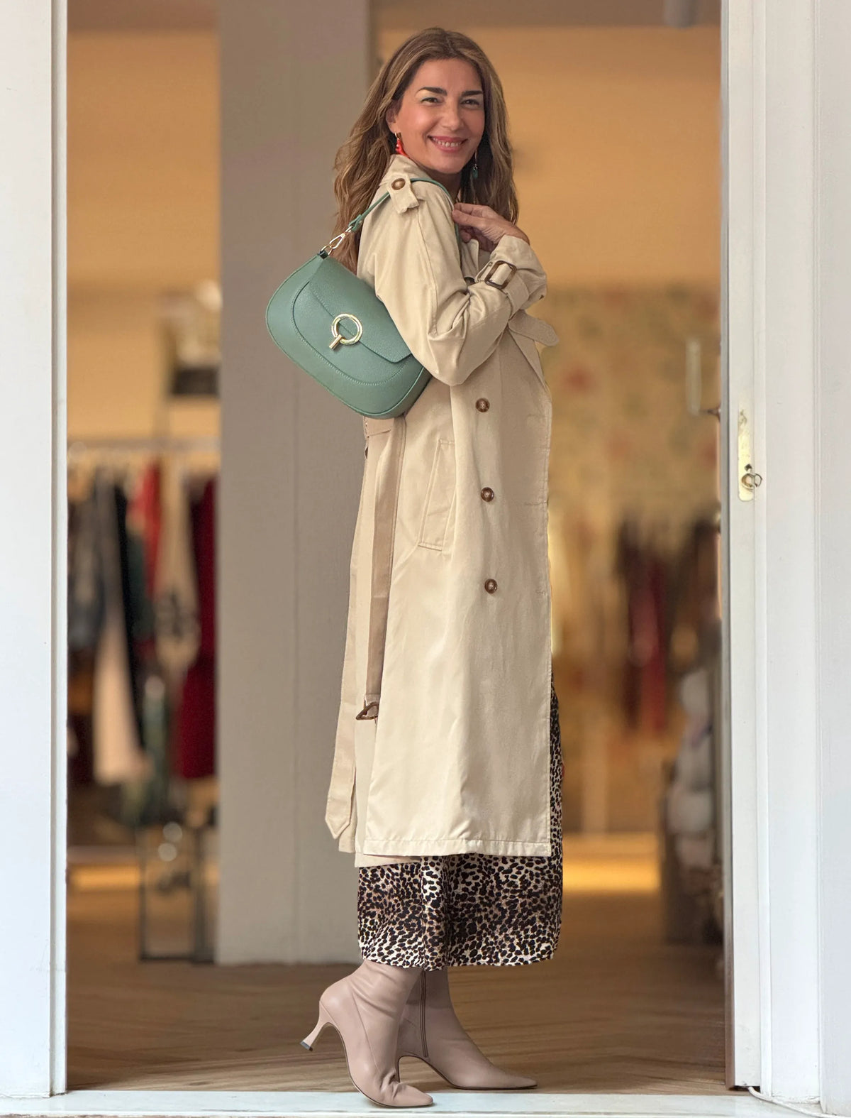 Trench gabardina chic beige