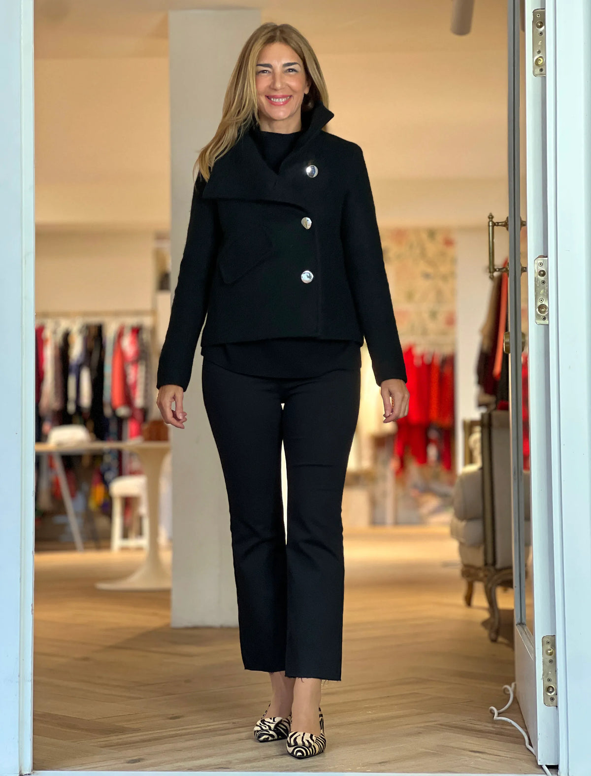 Chaqueta supersuave de botones negro