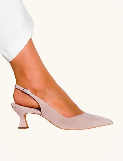 Zapato de salón favorecedor nude